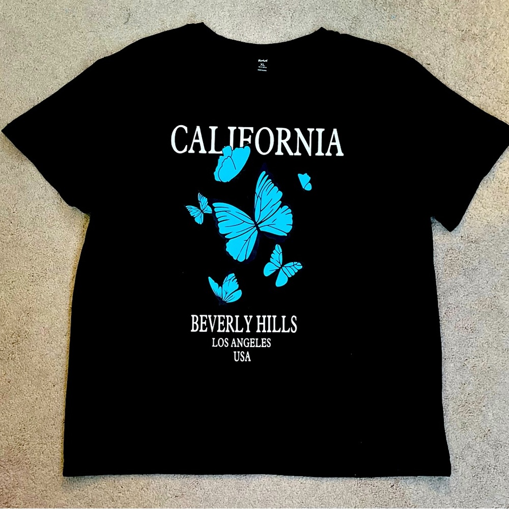 Butterfly shirt size XL